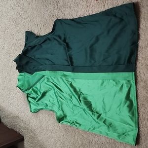 Green multi color t-shirt